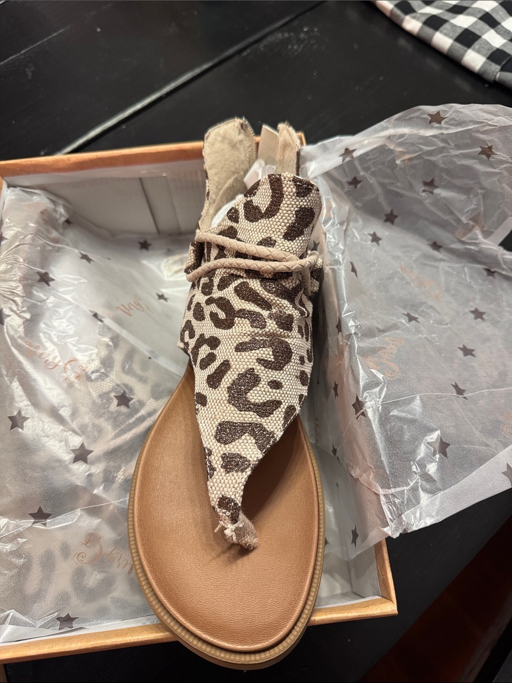 Very G Leopard Print Canvas Thong Sandal in Brown and Cream